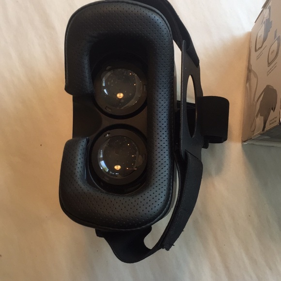 Virtual Reality headset - Picture 3 of 8